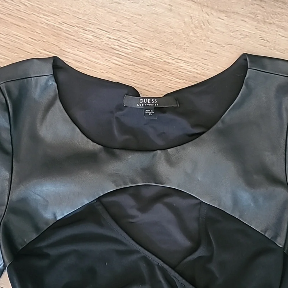 EUC, Guess Faux Leather Ruched Bodycon Dress, Xs. Black - Picture 6 of 9